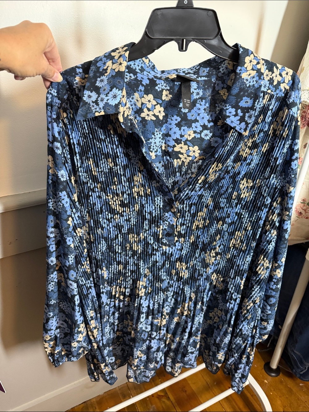 Women’s Floral Pleated Button-Front tunic Blouse - Blue & Cream size 12/14